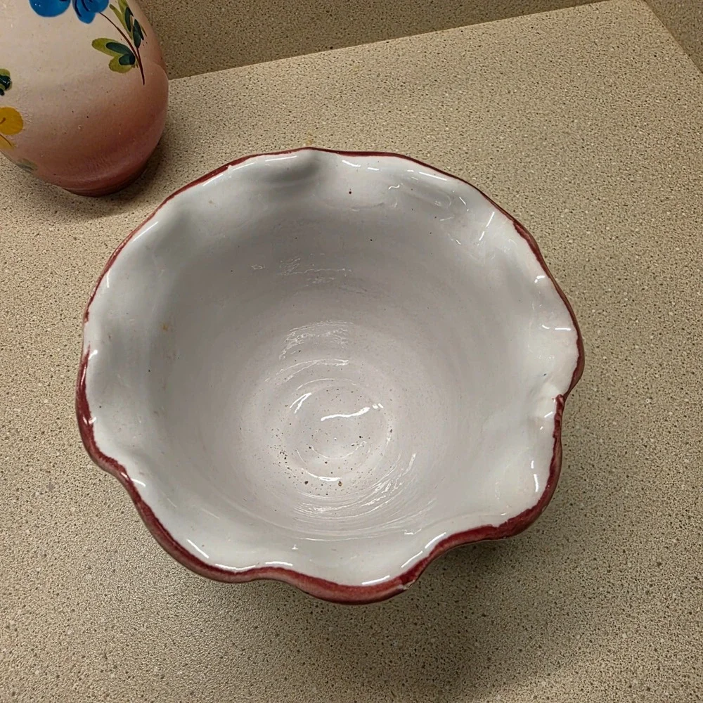 Italy Hand Painted Ceramic Bud Vase & Planter Set Floral Ruffled Majolica 2pc‎
